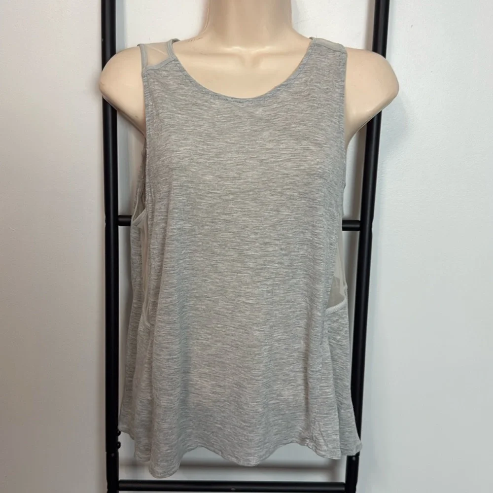 ALO Yoga Grey Mesh Lightweight Top Tank Women Size S Athletic Sleeves